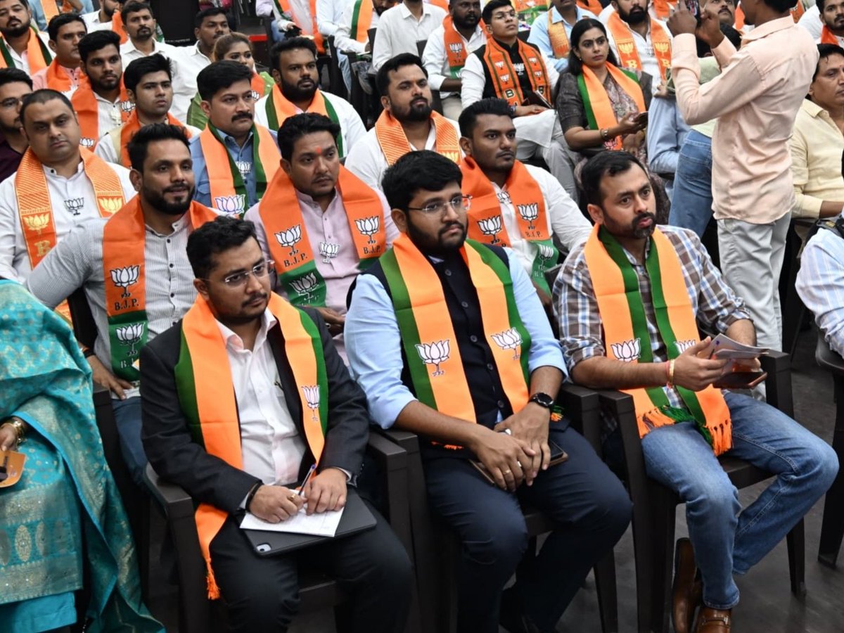 Devansh Shah tweet media