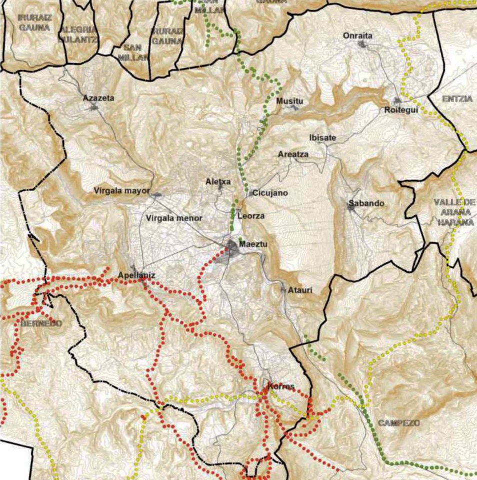 Arraia-Maeztuko datu batzuk:

-800 biztanle, 16 herritan. Azken urteotan pixkat berreskuratu arren, 1960tik % 40a galdu du.

-500 etxebizitza: 300 dira lehen etxe (% 60), 150 bigarren etxebizitza (% 30) eta 50 hutsik daude (% 10).

-Etxebiden izena emandakoak: "ez dago daturik".