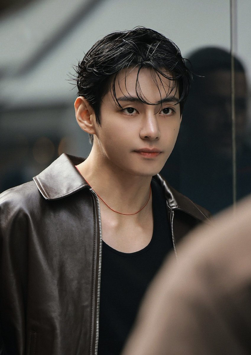 THV🎄 (@taehyungimpact) on Twitter photo 