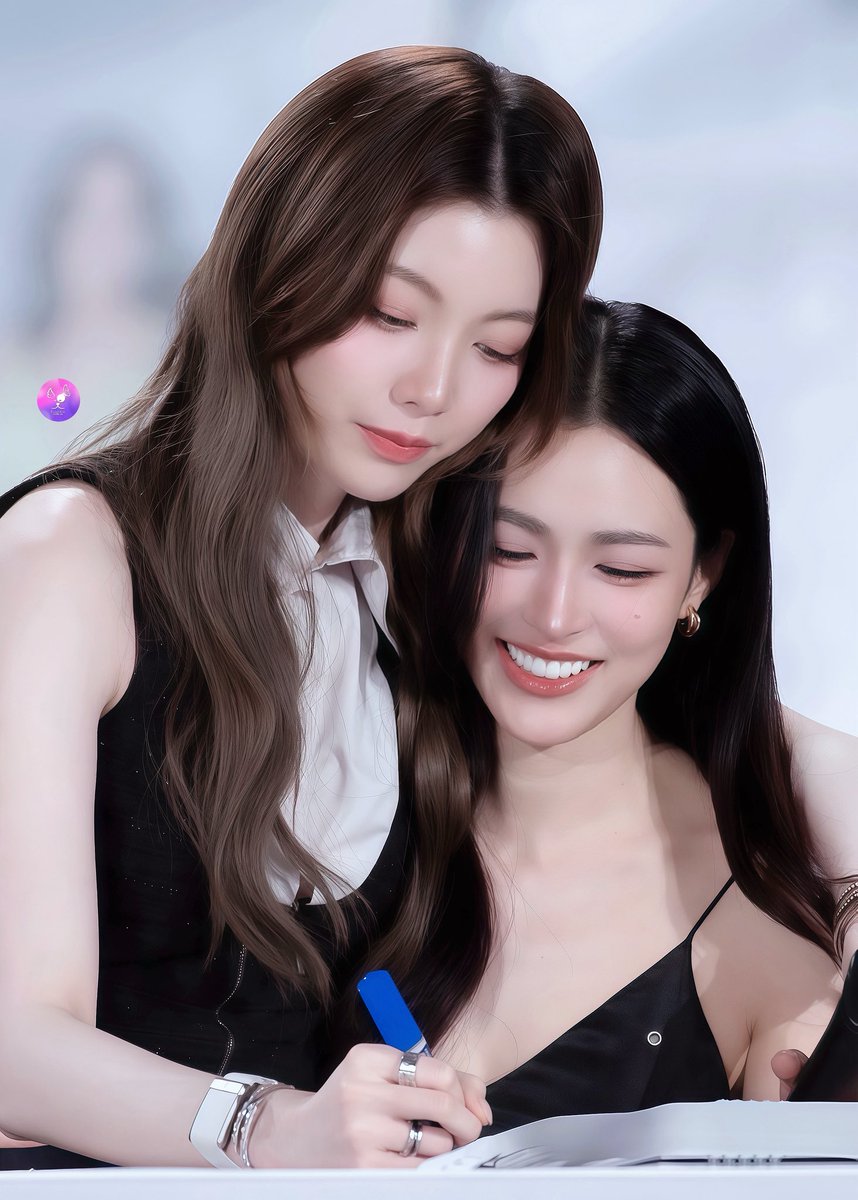 LingOrm_BH's tweet image. วาดฝันวันวิวาห์มากกกกกกกกกก 🫠

LINGORM CH3 CALENDAR SIGN 
#หลิงออมปฏิทินช่อง3ปี2569
#หลิงออม 
#LingOrm