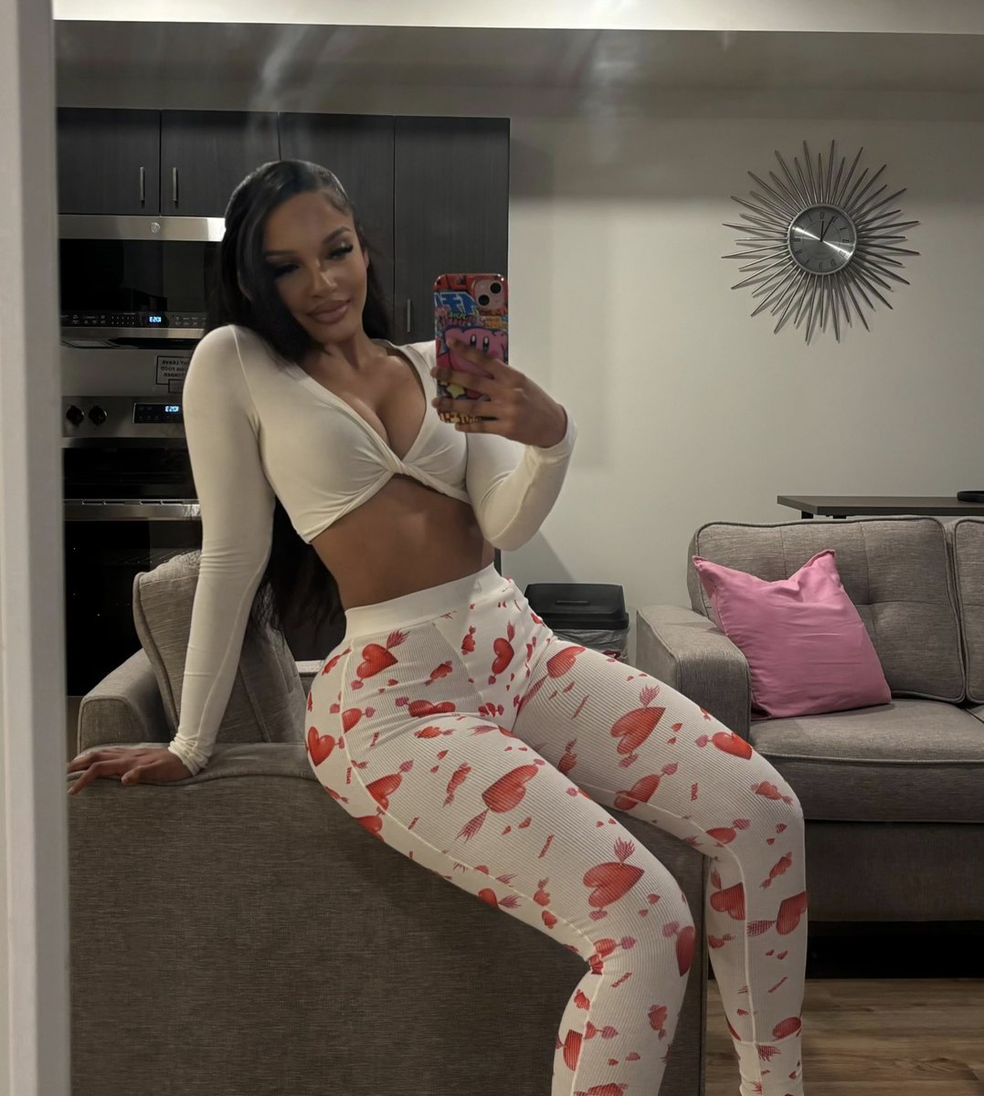 msobased's tweet image. v day &amp;gt; christmas, duhh