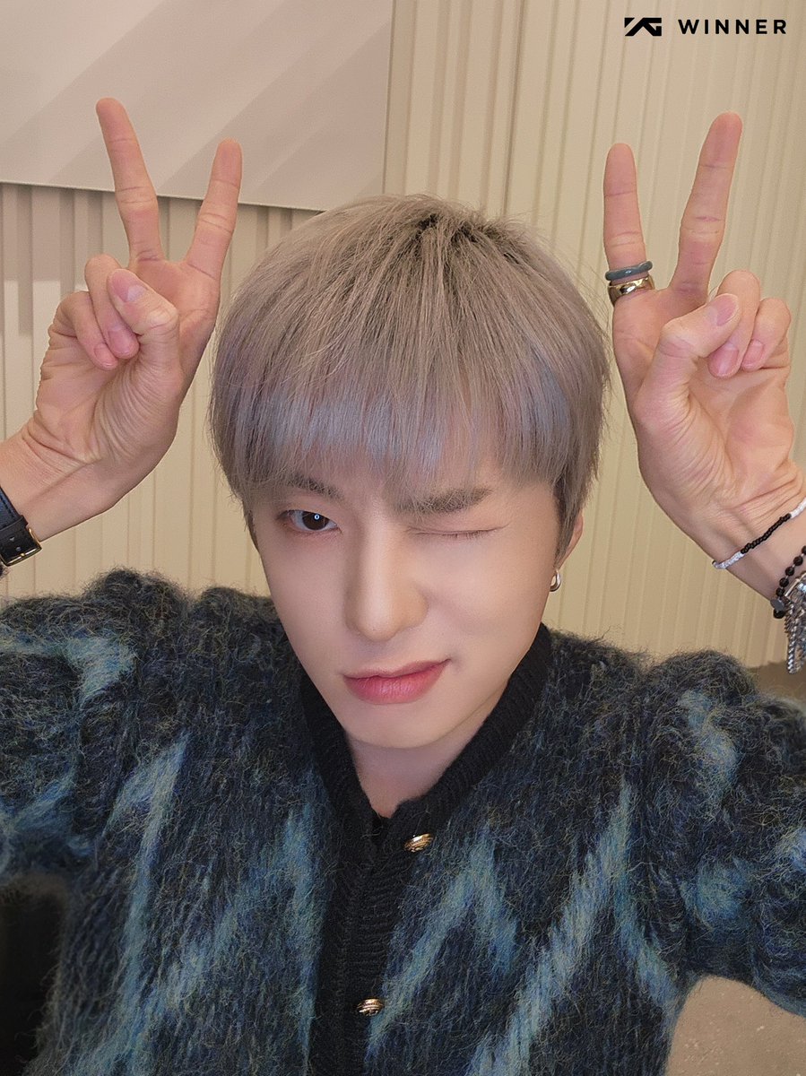 yginnercircle's tweet photo. #THANKUINNERCIRCLE

아직도 승윤이 마음속엔
인서가 가득해요 💙

#KANGSEUNGYOON #강승윤 #YOON
#WINNER #위너 #2ndFULLALBUM #PAGE2 https://t.co/7NjUvI20Fn