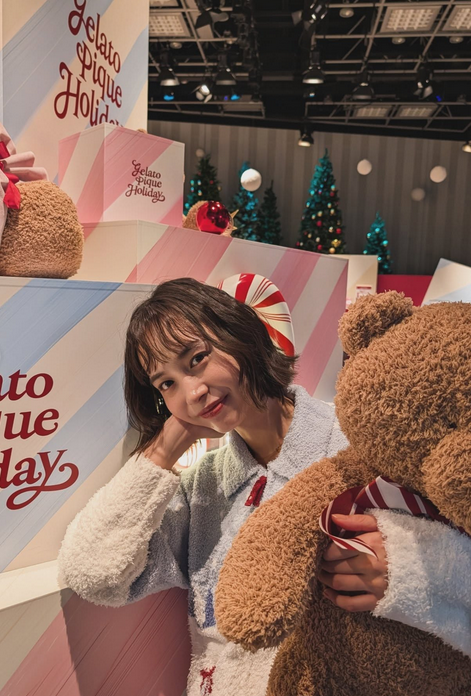 ma_sa5's tweet photo. #井桁弘恵 さん、#GelatoPique クリスマスギフト。このかわいさは見逃せません。
そして、#倉沢杏菜 さんもインスタ更新。こちらは #nullnull 第3弾。こちらもとんでもかわいいです。
@igetahiroe23のInstagram投稿をチェック https://t.co/nQove4PGEQ https://t.co/Nmd3iHx12W