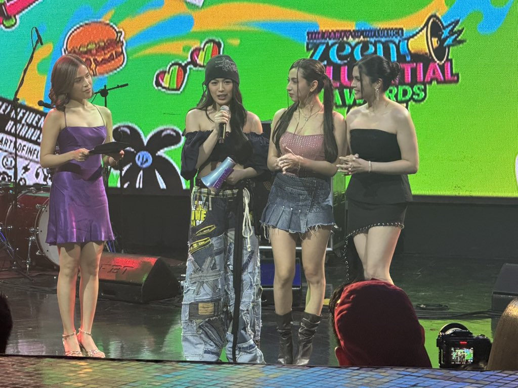 LOOK: #AshDres-led series 'Ang Mutya ng Section E' wins the ZEENfluential Scene Stealer Award at the #ZEENFluentialAwards2025.