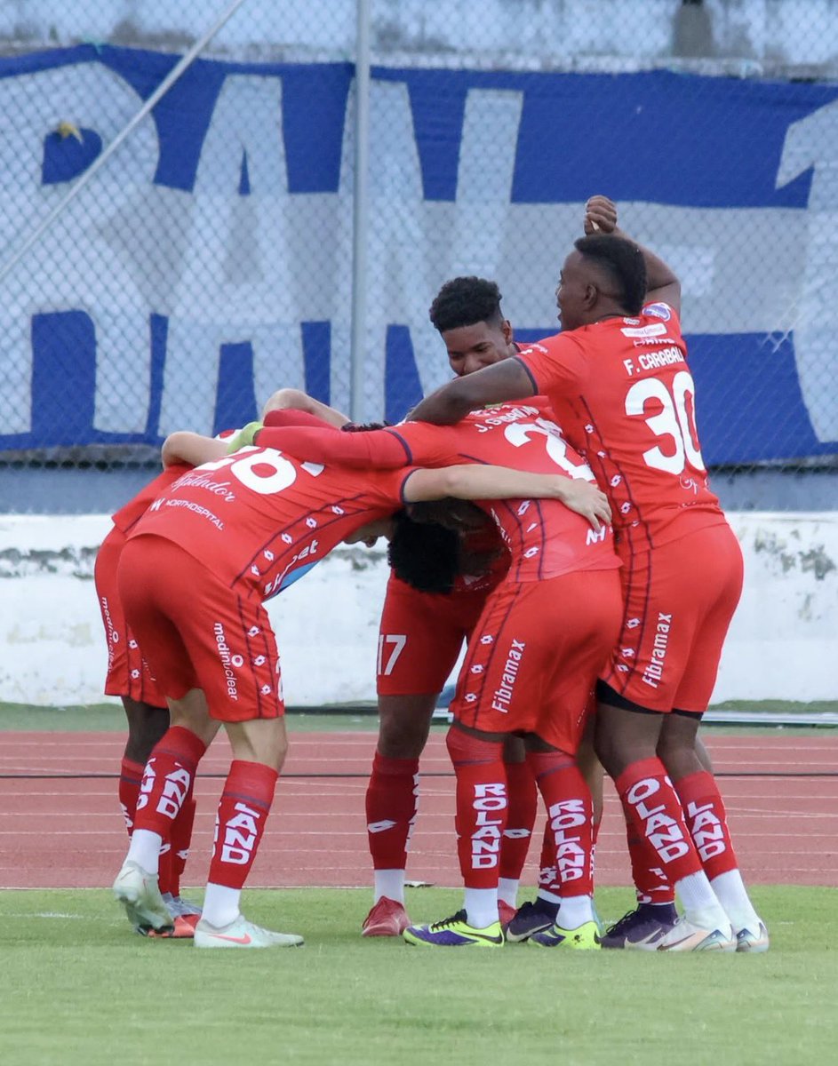 decofortiz's tweet image. Atención,

El Nacional deberá cancelar la deuda de $30.000 a la #FEF este viernes para no ser suspendido con resta de puntos y jugar el partido ante Deportivo Cuenca.