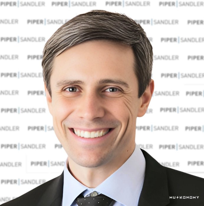 herbertong's tweet image. 🚨 Piper Sandler just reaffirmed its Overweight rating and $500 price target for $TSLA after an investor visit to Fremont.

They tested FSD v14 and called it “truly impressive”,  even saying it’s probably already better than the average American driver. They also had a flawless…