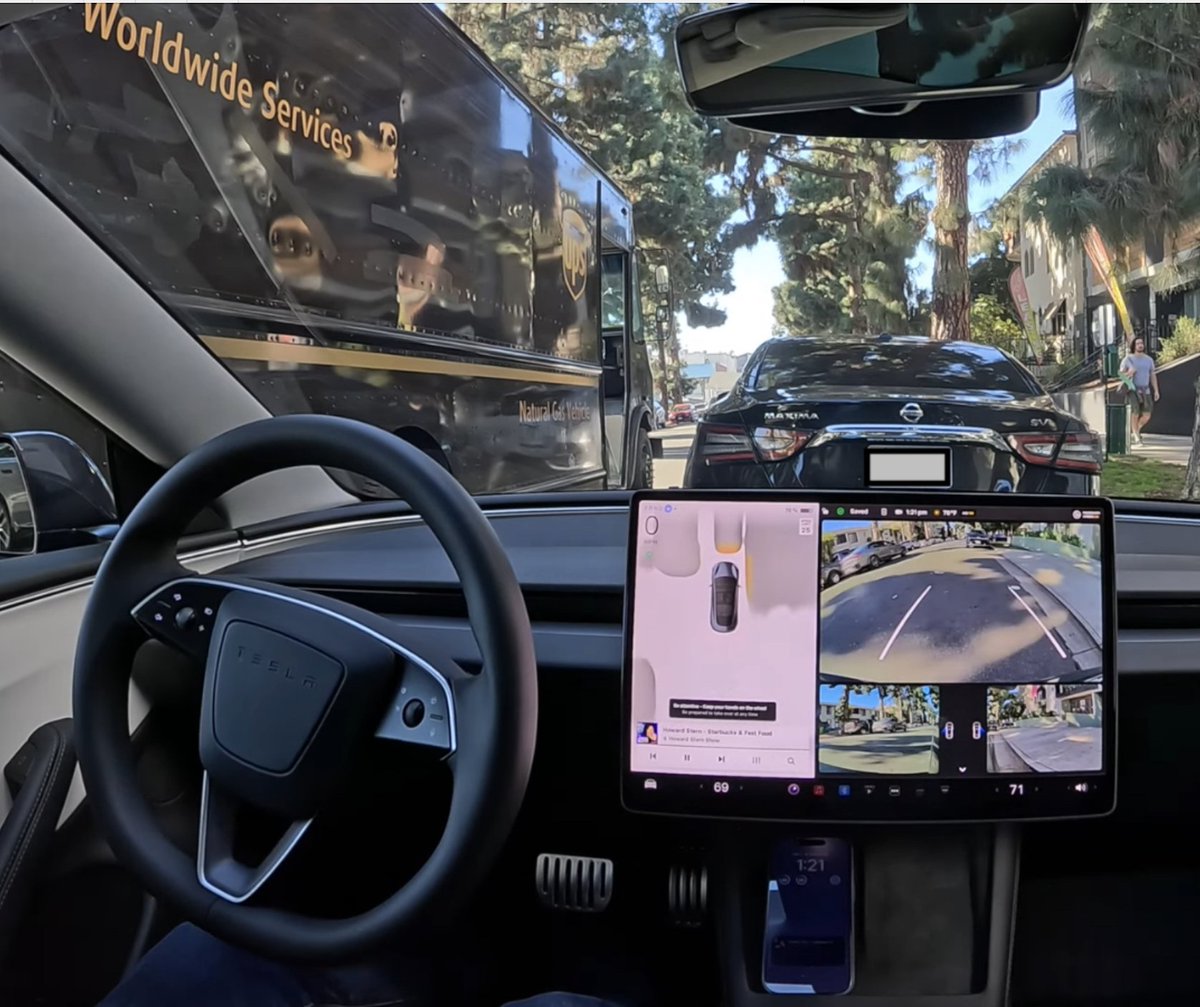 herbertong's tweet image. 🚨 Piper Sandler just reaffirmed its Overweight rating and $500 price target for $TSLA after an investor visit to Fremont.

They tested FSD v14 and called it “truly impressive”,  even saying it’s probably already better than the average American driver. They also had a flawless…