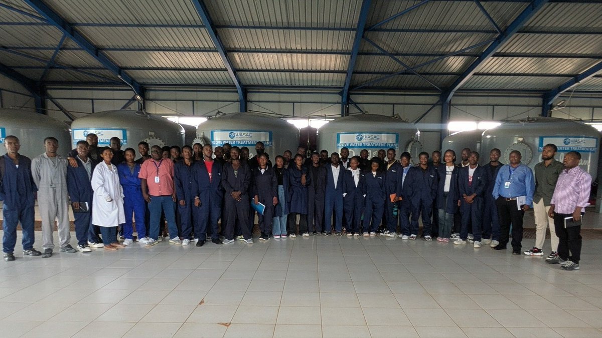 MusanzeCollege's tweet image. Civil Engineering (Water &amp;amp; Sanitation Technology) students visited Nzove Water Treatment Plant to bridge theory with practice. They followed full treatment process including: intake, screening, coagulation, flocculation, sedimentation, filtration, disinfection &amp;amp; storage, and…