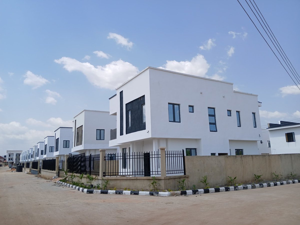 CopenGroup's tweet image. Every angle tells the same story... purposeful design, lasting structure, and quiet elegance.
Jedidiah Premium, developed by Copen, stands as a masterpiece in Centenary City, Enugu.

The best time to invest is now!

Copen: Building #Lives and #Structures