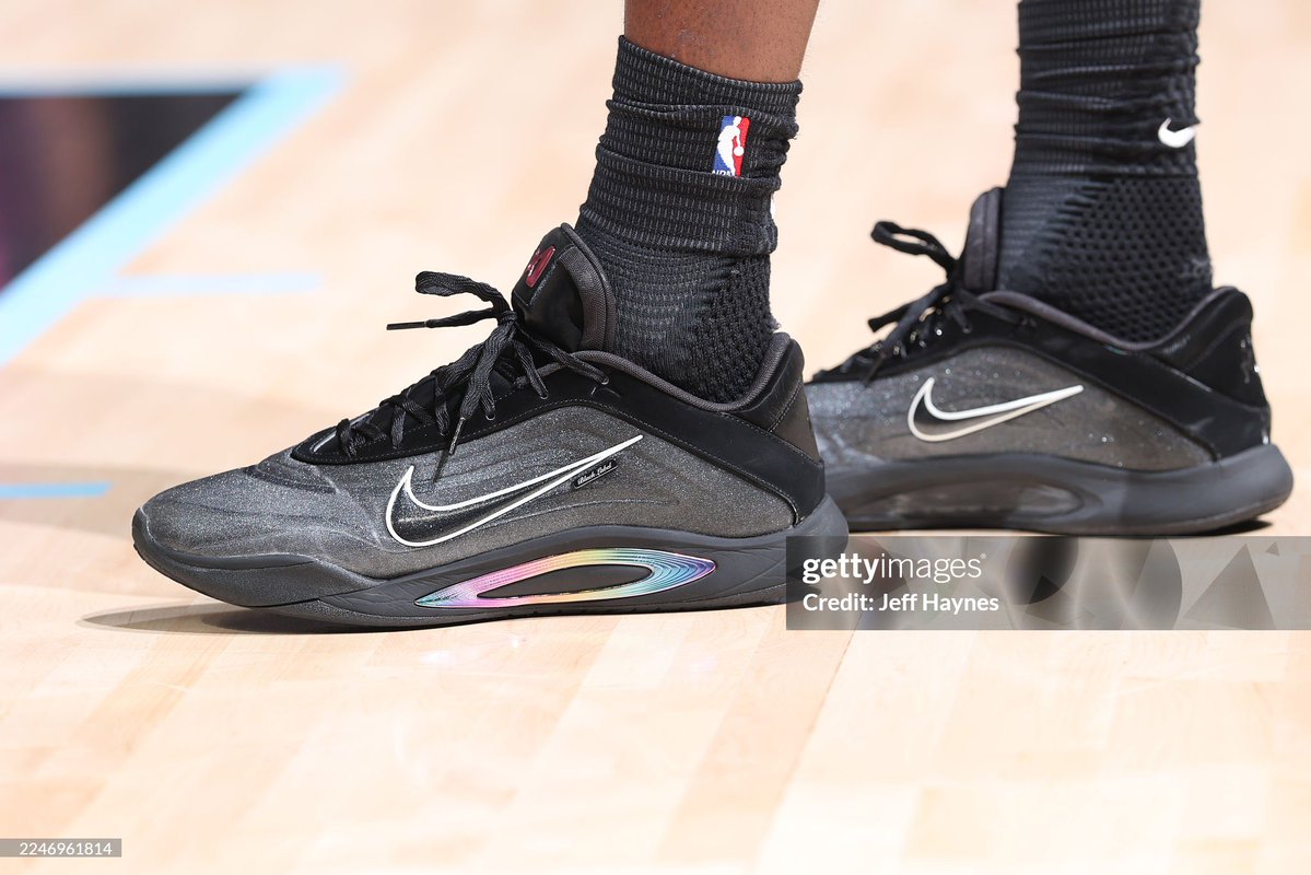 thereal__zee's tweet image. Bam Adebayo wearing the Black Label A’ones with the Black Miami Heat Vice Uniforms🖤😮‍💨 TUFF