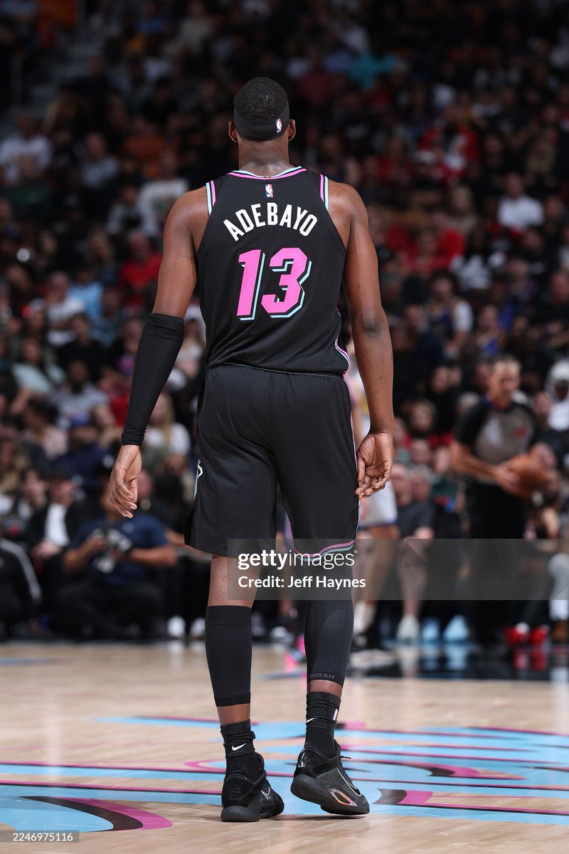 thereal__zee's tweet image. Bam Adebayo wearing the Black Label A’ones with the Black Miami Heat Vice Uniforms🖤😮‍💨 TUFF