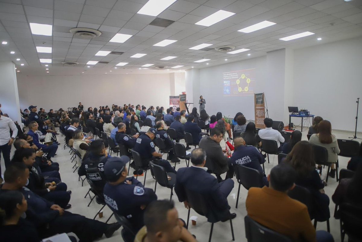 Last week Dr. Summers visited Morelos, MX to share insights on crime concentrations &amp; place-network investigations w/ law enforcement, meet w/ local organizations on crime challenges, &amp; speak on environmental criminology at 3 universities. Great international impact!
<a href="/txst/">Texas State University</a> <a href="/kdamp/">𝙺𝚎𝚕𝚕𝚢 𝙳𝚊𝚖𝚙𝚑𝚘𝚞𝚜𝚜𝚎</a>