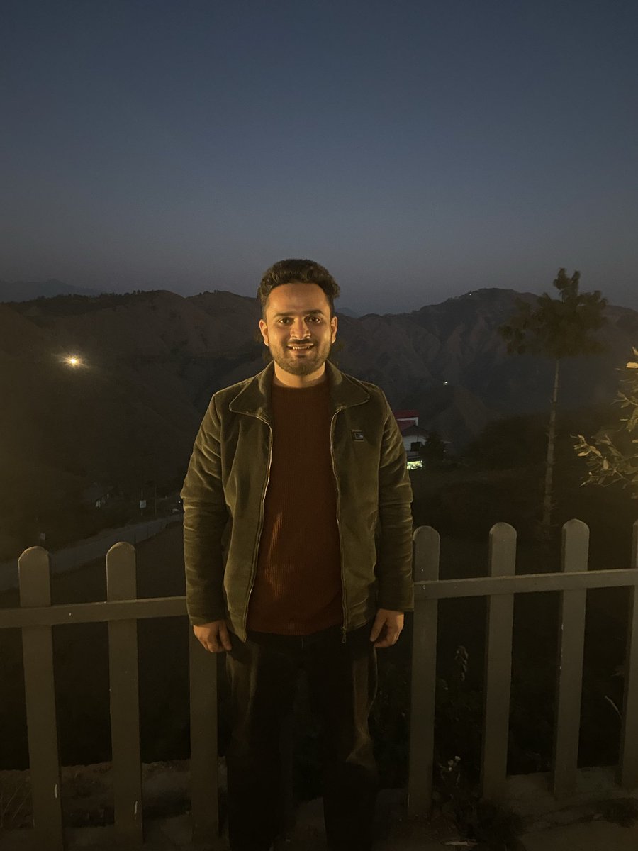 pradeepstnsui's tweet image. वाकिफ जब हुआ दुनियां के हर रंग से,
तो सह जाना कह जाने से बेहतर लगने लगा..! 

.
.
.
.
.
.
#instamood  #instapic #instafit #mountains  #mountainside #chakrata