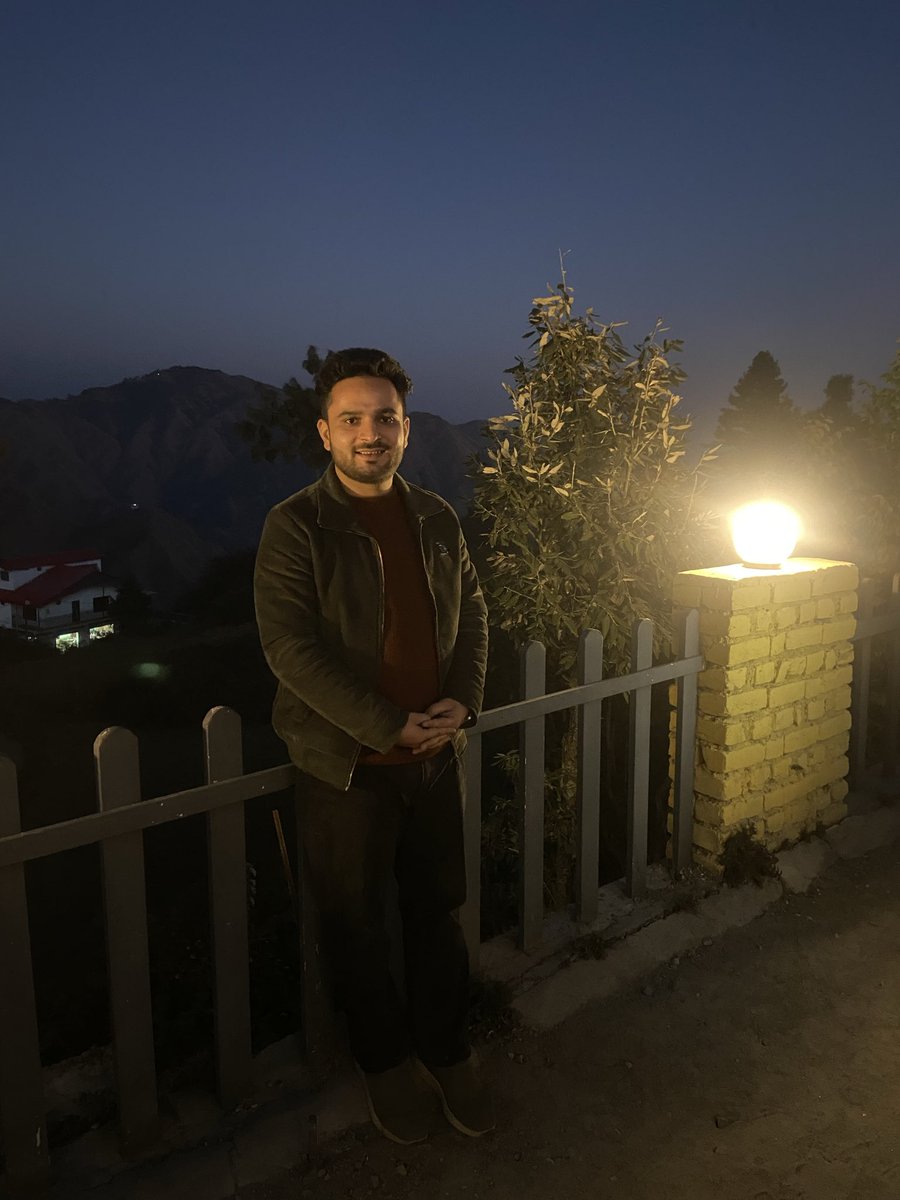 pradeepstnsui's tweet image. वाकिफ जब हुआ दुनियां के हर रंग से,
तो सह जाना कह जाने से बेहतर लगने लगा..! 

.
.
.
.
.
.
#instamood  #instapic #instafit #mountains  #mountainside #chakrata