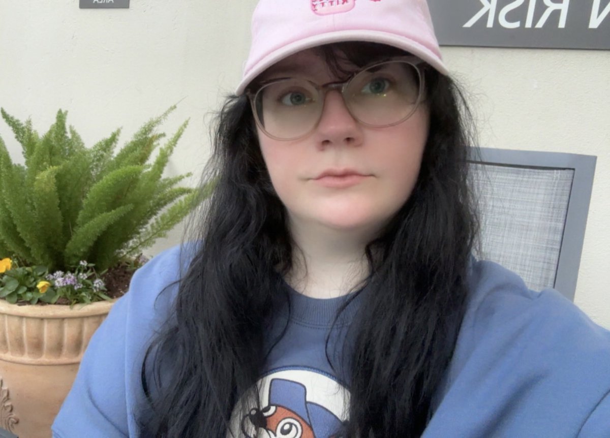 I got lost on the way to the beach so I watched the sunrise from the pool instead 🥰