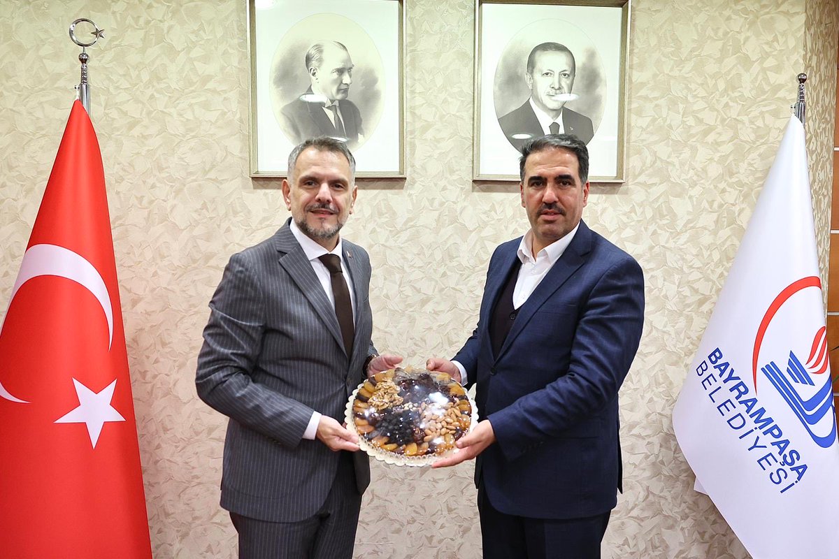 MadefTR's tweet photo. (MADEF) Malatya Dernekler Federasyonu olarak, Bayrampaşa Belediye Başkan Vekili Sn. İbrahim Akın’a makamında hayırlı olsun ziyaretinde bulunduk. Kendilerine yeni görevlerinde başarılar diliyoruz. https://t.co/55MIgh0rZQ