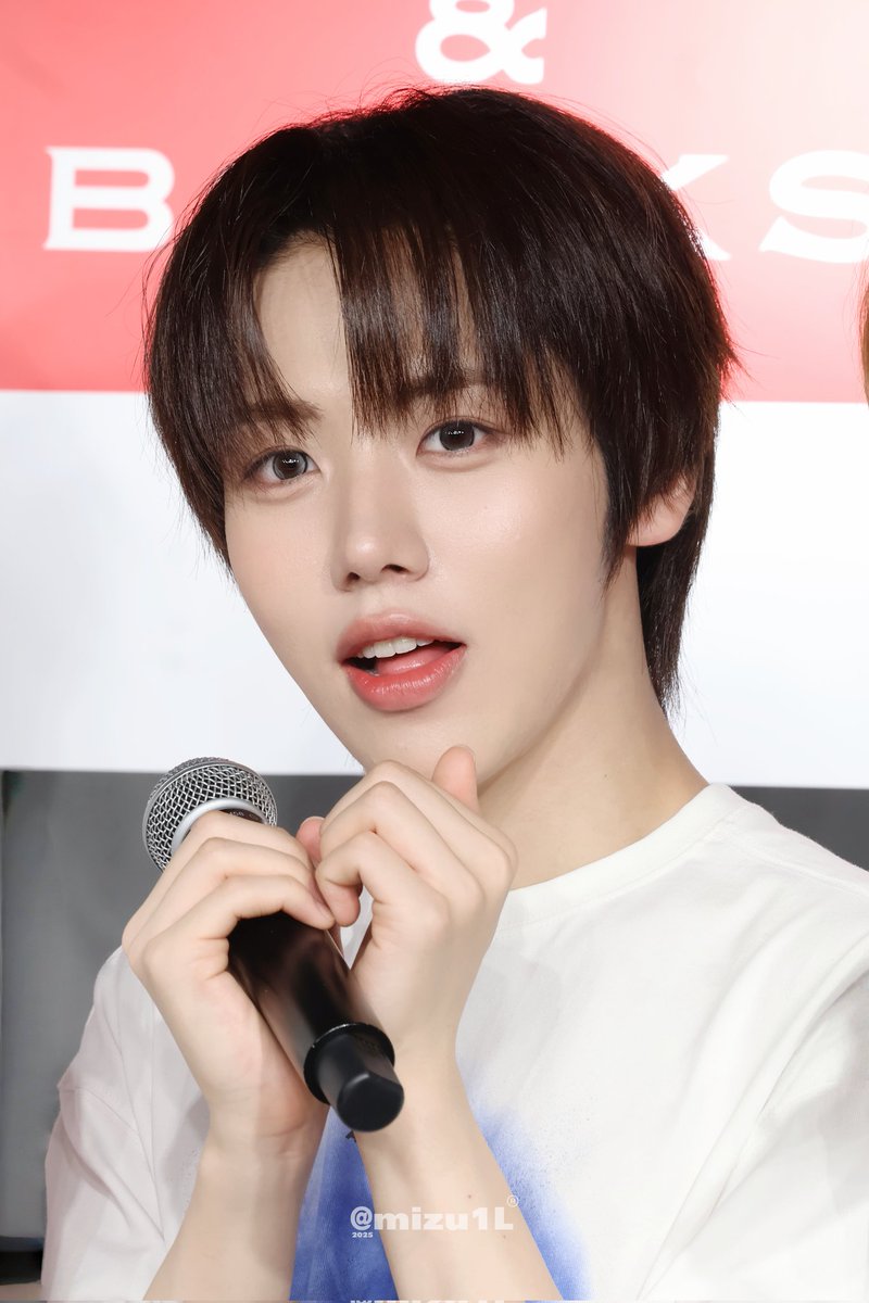 mizu1L's tweet image. 250810 HMV
#WHOWEARE RELEASE EVENT IN JAPAN 

#AHOF #아홉
#웅기 #WOONGKI #차웅기 #ウンギ