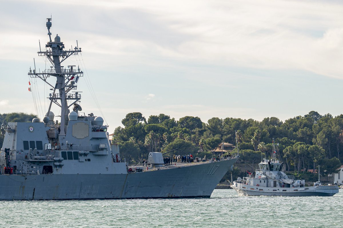 Cecmed_Off's tweet image. 📍 Toulon | Welcome the USS Paul Ignatius as she arrives in @VilleDeToulon  🇺🇸⚓

🛳️ Le destroyer américain USS Paul Ignatius (DDG-117) est à quai à Toulon !

#MarineNationale #USNavy #C6F #cooperation