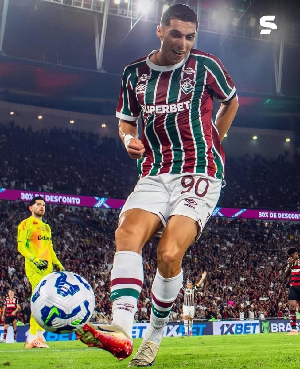 DiaDiaFlu's tweet photo. Eu quero morar nessa foto 🤤🇭🇺 https://t.co/3V2LOL1mCb
