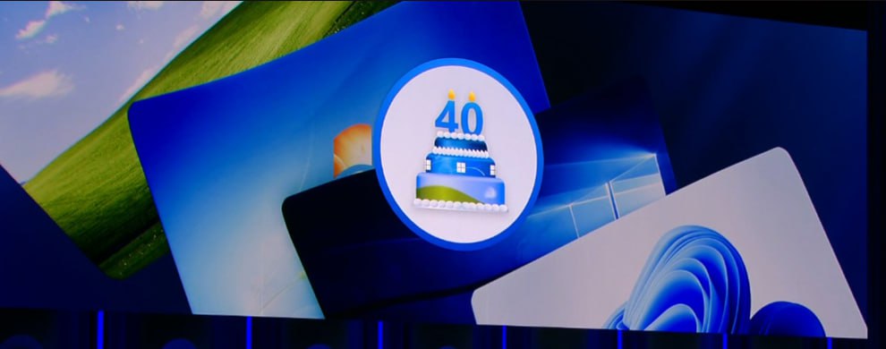 techosarusrex's tweet image. Happy birthday @Windows