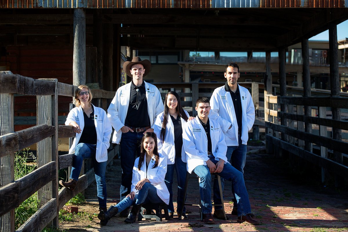 UNTHealth_TCOM's tweet image. Today, we celebrate National Rural Health Day, and TCOM will always be there for our rural communities. Did you know that one of TCOM’s first community clinics was in rural Texas? Thank you to all of those laboring so hard in our rural communities to bring them health care.