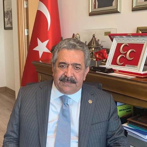 ajans_trx's tweet image. MHP&apos;Lİ Feti Yıldız: &quot;Bana Türk milliyetçiliği dersi vermeye kalkanlara söylüyorum;

Benim 57 yıldır verdiğim mücadelenin zekatı, tüm sülalenizi ve köyünüzü Türkçü yapar.&quot;