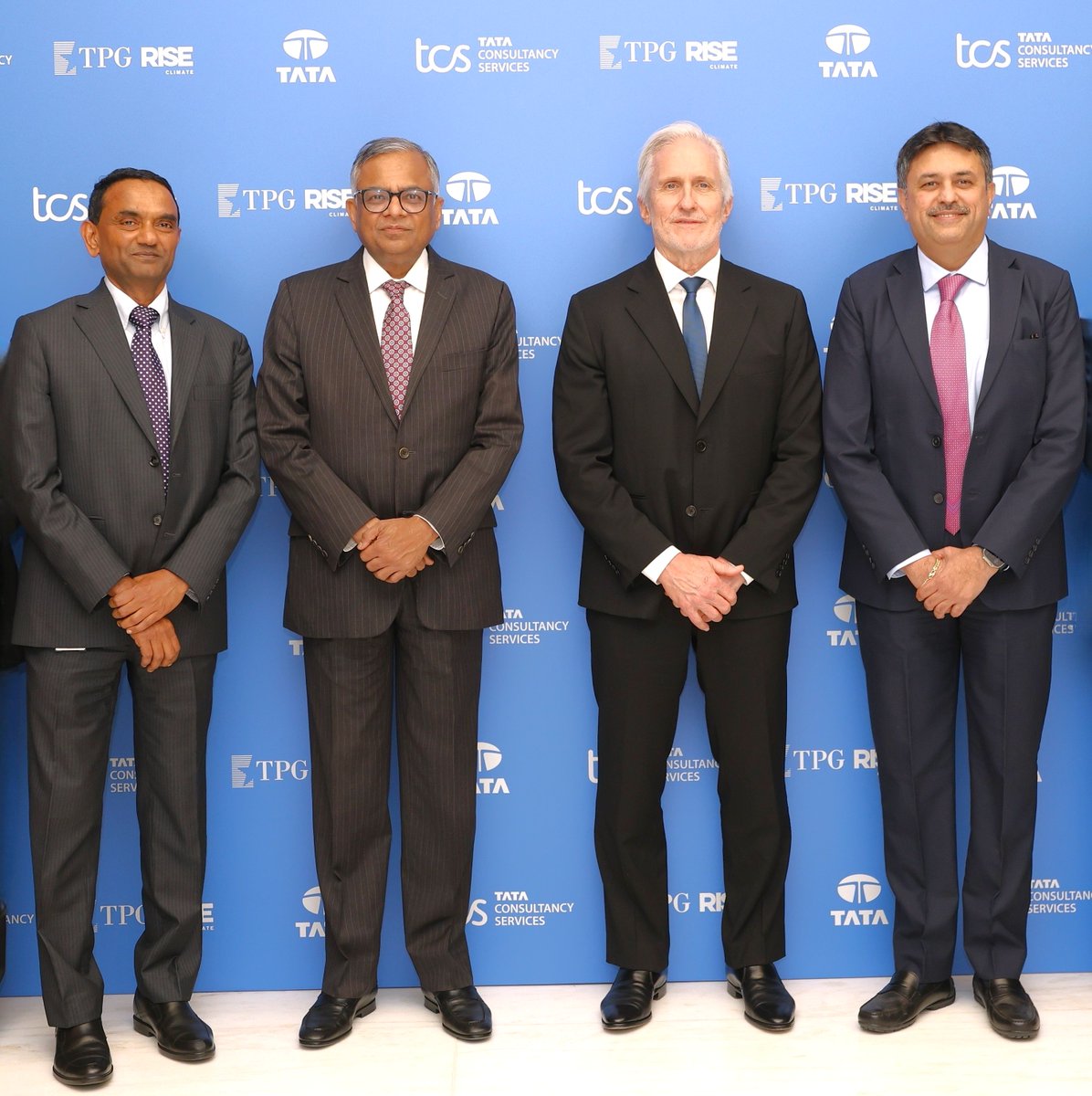 TCS's tweet image. 𝐒𝐞𝐭𝐭𝐢𝐧𝐠 𝐭𝐡𝐞 𝐏𝐚𝐜𝐞 𝐟𝐨𝐫 𝐈𝐧𝐝𝐢𝐚’𝐬 𝐀𝐈 𝐅𝐮𝐭𝐮𝐫𝐞!

We have partnered with @tpg  to strengthen our newly launched, GW-scale business venture, HyperVault. It is dedicated to building AI‑ready data centers to provide infrastructure for large‑scale AI compute and…