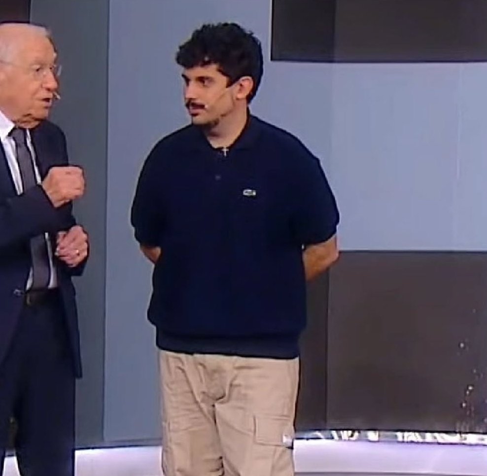 UlisesDavid__'s tweet image. Sabes que tu internet va a andar rapidísimo cuando el que viene a conectarte el módem se ve así