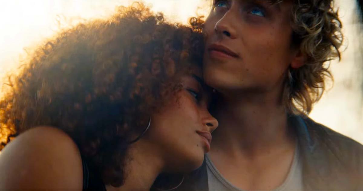 mockingjayssing's tweet image. lenore dove with hoop earrings… reminds me of another songbird