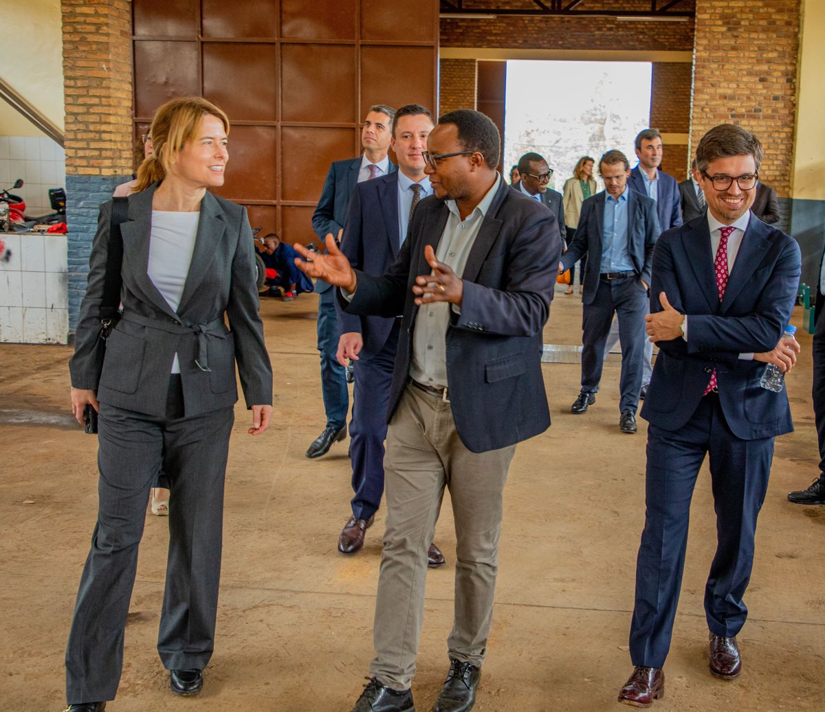 RTB_Rwanda's tweet image. Today, we received a Swiss delegation led by Piero Marchesi, a member of the National Council of the Swiss Parliament. The delegation visited Gacuriro TSS, one of 16 schools implementing Dual TVET under the project “Contribution to Support the National System of Dual TVET in…