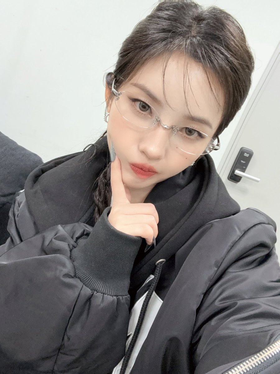 Cpt_sso's tweet image. 오늘자 디스전 제일 즐기고 계시는 MC님🤩