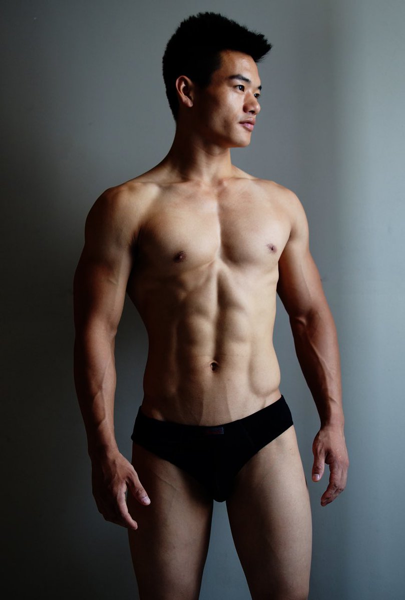 代发，日结健身形体模特拍摄工作。有兴趣私信留照片与qq号。一天3k-5k。