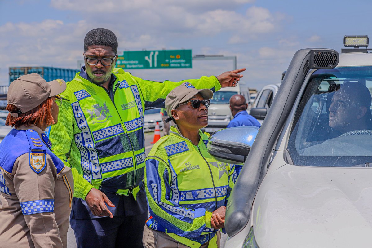 Dotransport's tweet image. Deputy Minister @MkhulekoHlengwa joins a roadblock on the N4 Toll Road near Mattafin

This forms part of our national preparations for the Festive Season Road Safety Campaign, ensuring increased law enforcement visibility along high-risk routes during peak travel times