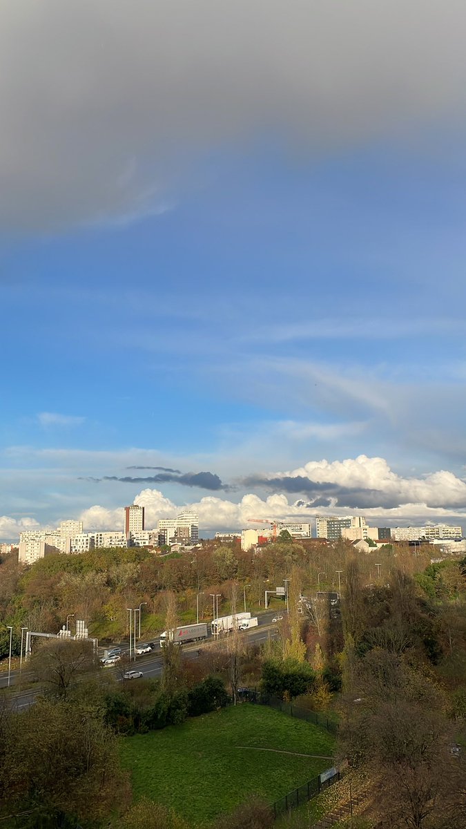 Chat_pitres's tweet image. Et aussi vite que la neige est tombée et m’a remontée le moral en passant… qu’elle s’est arrêtée et le ciel s’est dégagé. 😁