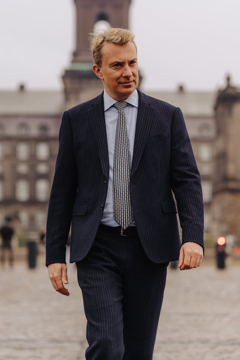 MrMesserschmidt's tweet image. METTE FREDERIKSEN I CHOK-MELDING: TIKTOK-ALDERSGRÆNSE ER VIGTIGERE END LAVERE FØDEVAREPRISER 🤬

I en video, der er gået viralt, siger Mette Frederiksen, at en aldersgrænse på TikTok er vigtigere end lavere fødevarepriser til danskerne.

Hun siger også, at en aldersgrænse på…