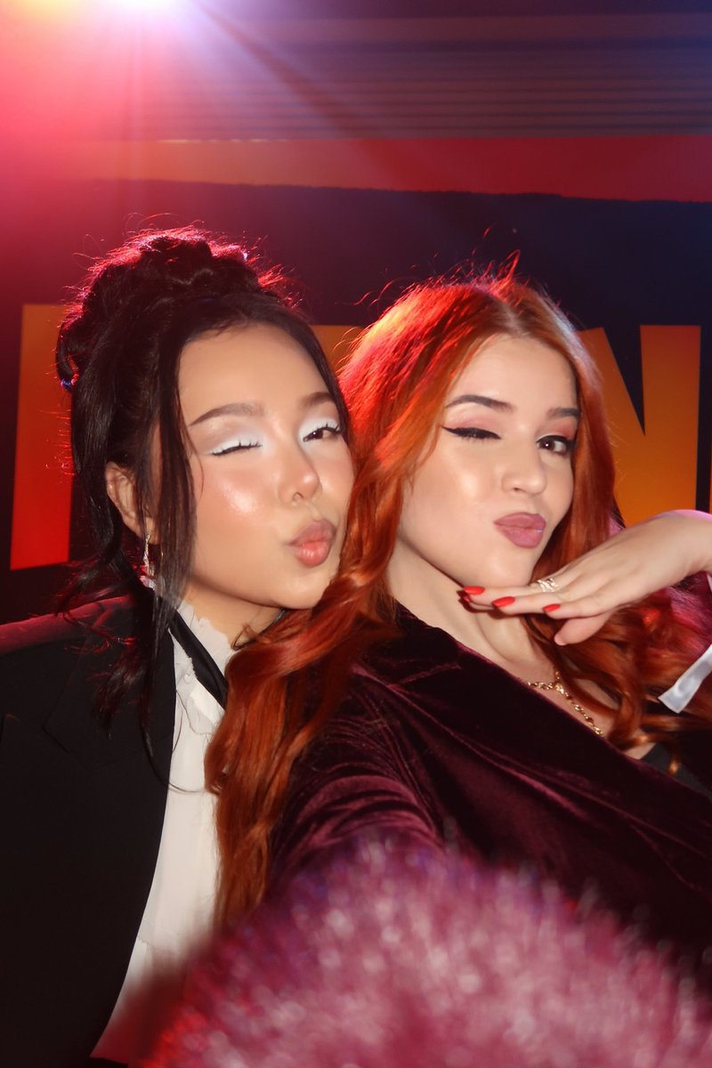 reddysh's tweet image. If you&apos;d told me 5 years ago that I&apos;d be in the same room as Quentin Tarantino and Bella Poarch one day I would&apos;ve laughed.

Thank you for flying me out to LA, @Fortnite! So excited for Chapter 7 &amp;amp; so grateful I got to hang out with so many awesome people ❤️