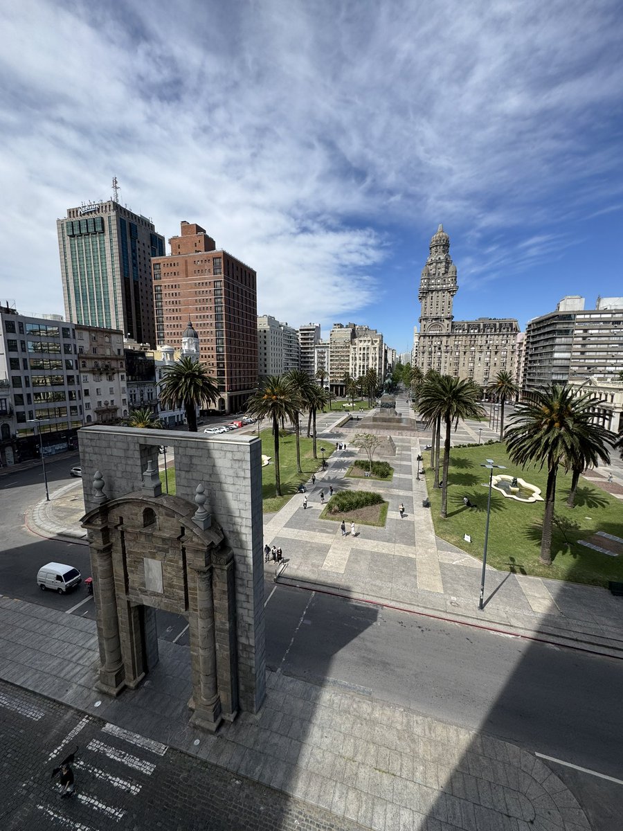 Cómo amo a mi país, cómo amo a mi ciudad.