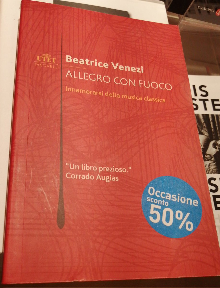sciolti_cani's tweet image. #BeatriceVenezi è la #PinoInsegno della musica classica.

Ieri, in libreria, volevano darmi in omaggio il suo libro.

Ho rifiutato.

Sicuramente, gli altri 2.000 e passa libri della mia biblioteca, avrebbero scioperato, come gli #orchestrali della #Fenice.

[@noventano]

#venezi