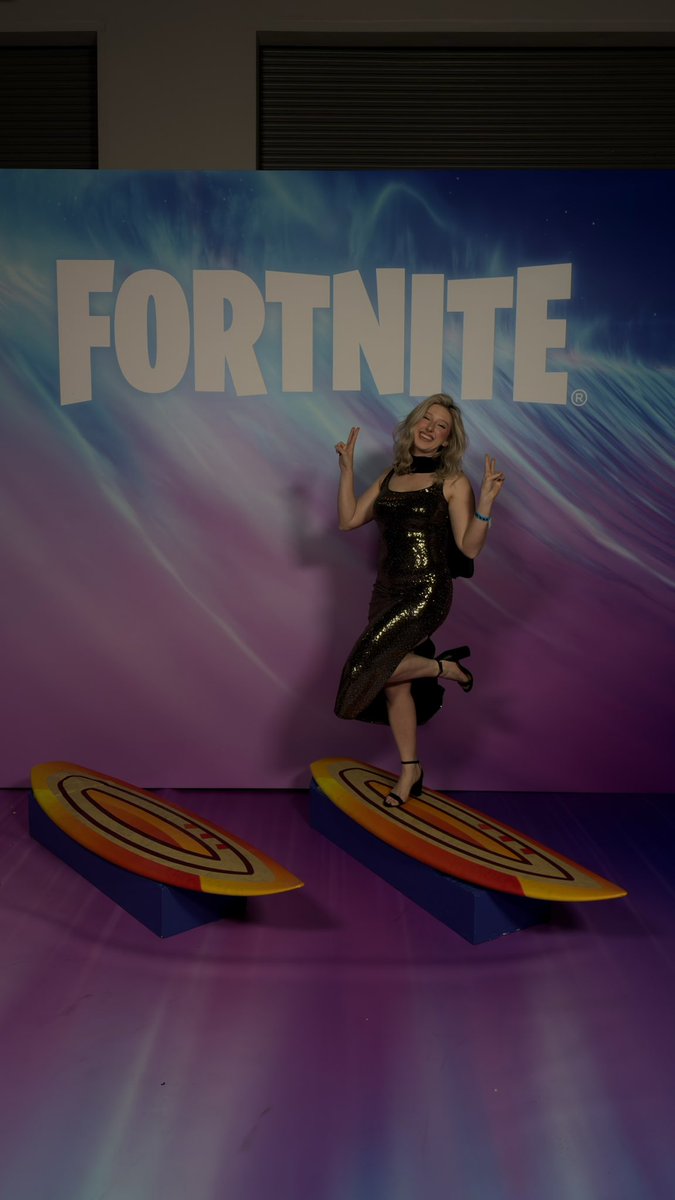 Happy Happy Gal tweet media