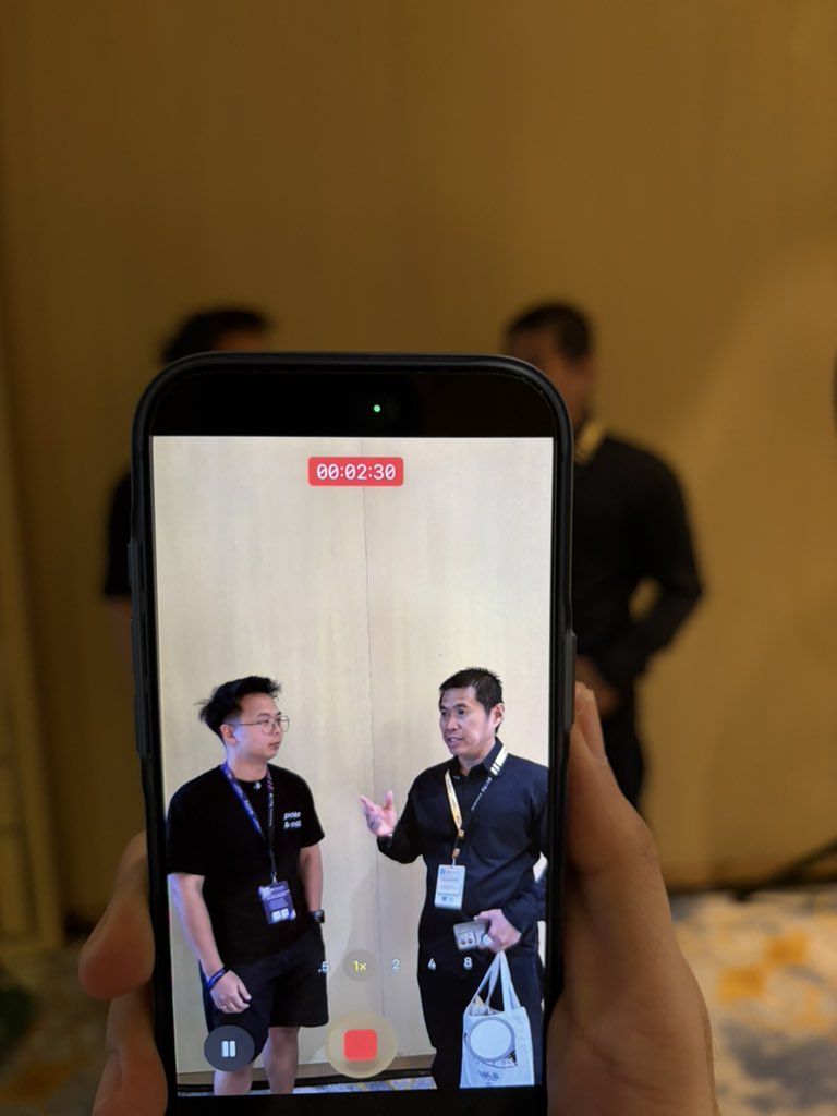 0xRevaz's tweet image. Day 1 becoming @Hyperliquid_IDN intern