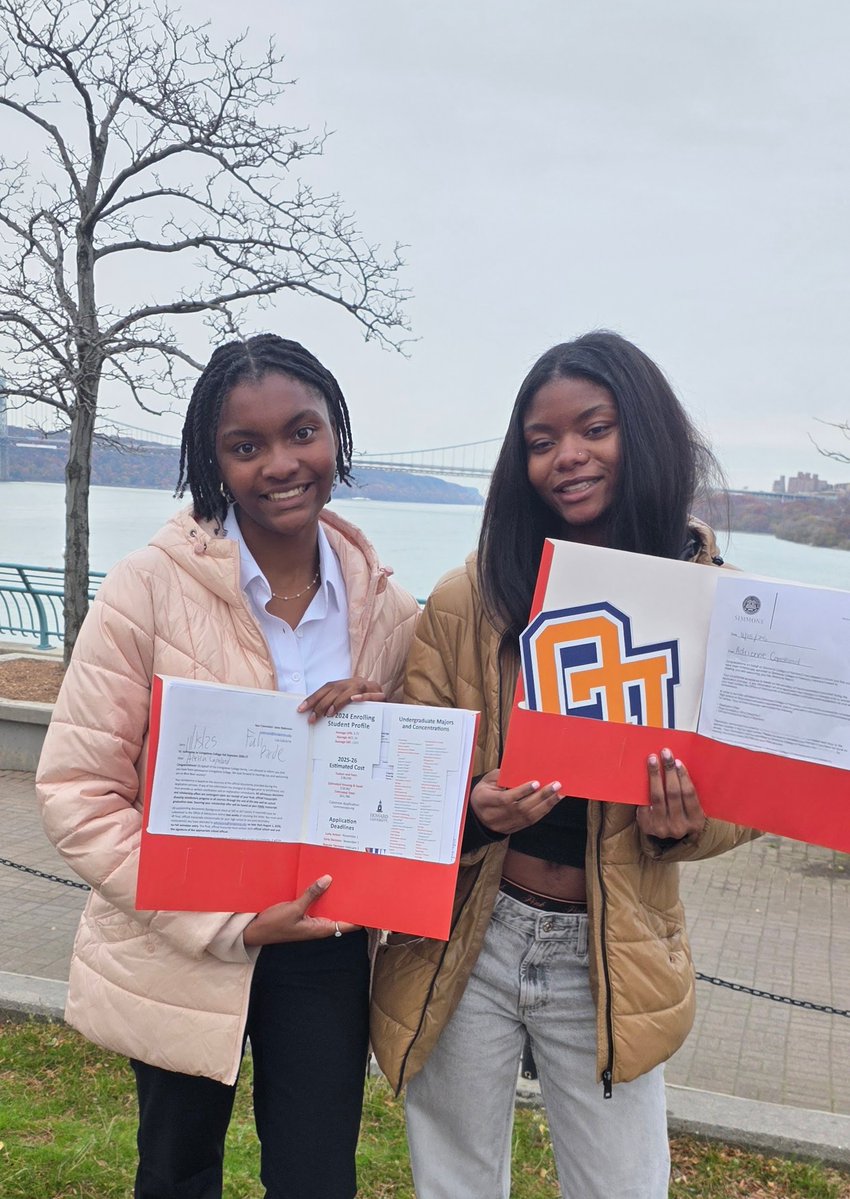 PeekskillCSD's tweet image. Last weekend, our PHS students had an incredible experience at the HBCU College Fair in NYC, and we are excited to share some amazing news!
Both Alyssa C. and Adrienne C. received on-site acceptances and scholarships to multiple colleges! #Peekskillpride