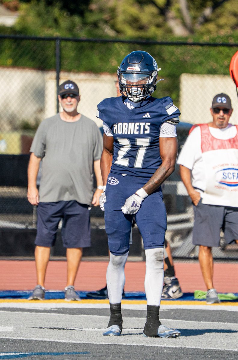 Updated regular season highlights ‼️(I BALLED OUT) 

⭐️6’1 180 LBS CONERBACK at FULLERTON COLLEGE ⭐️

hudl.com/v/2SmCat