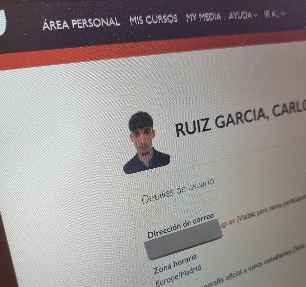 lightiscuming's tweet image. así luzco en el aula virtual