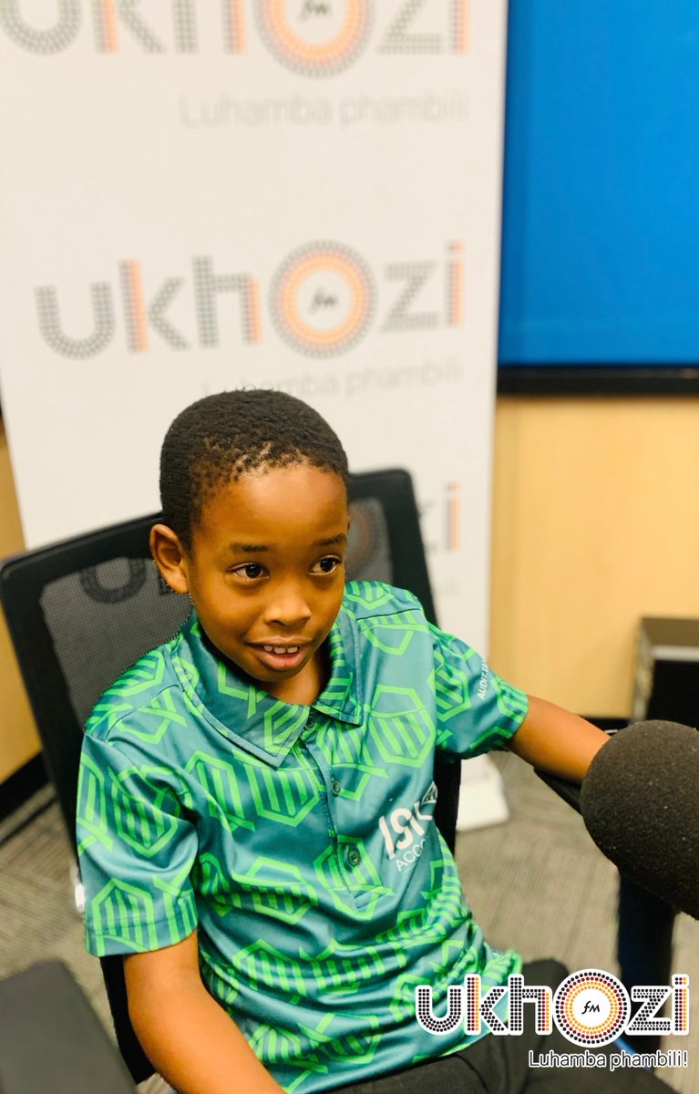 ukhozi_fm's tweet image. Inkunz’Isematholeni 

Besikhuluma nomfana osemuncane u-Luyanda Gumede (8) kodwa osezakhele igama kwezemudlalo wegalofu.

#UkhoziFMWNB #UkhoziFM #NyusiVolumeNoKhoziFM #Jabuluzibheke