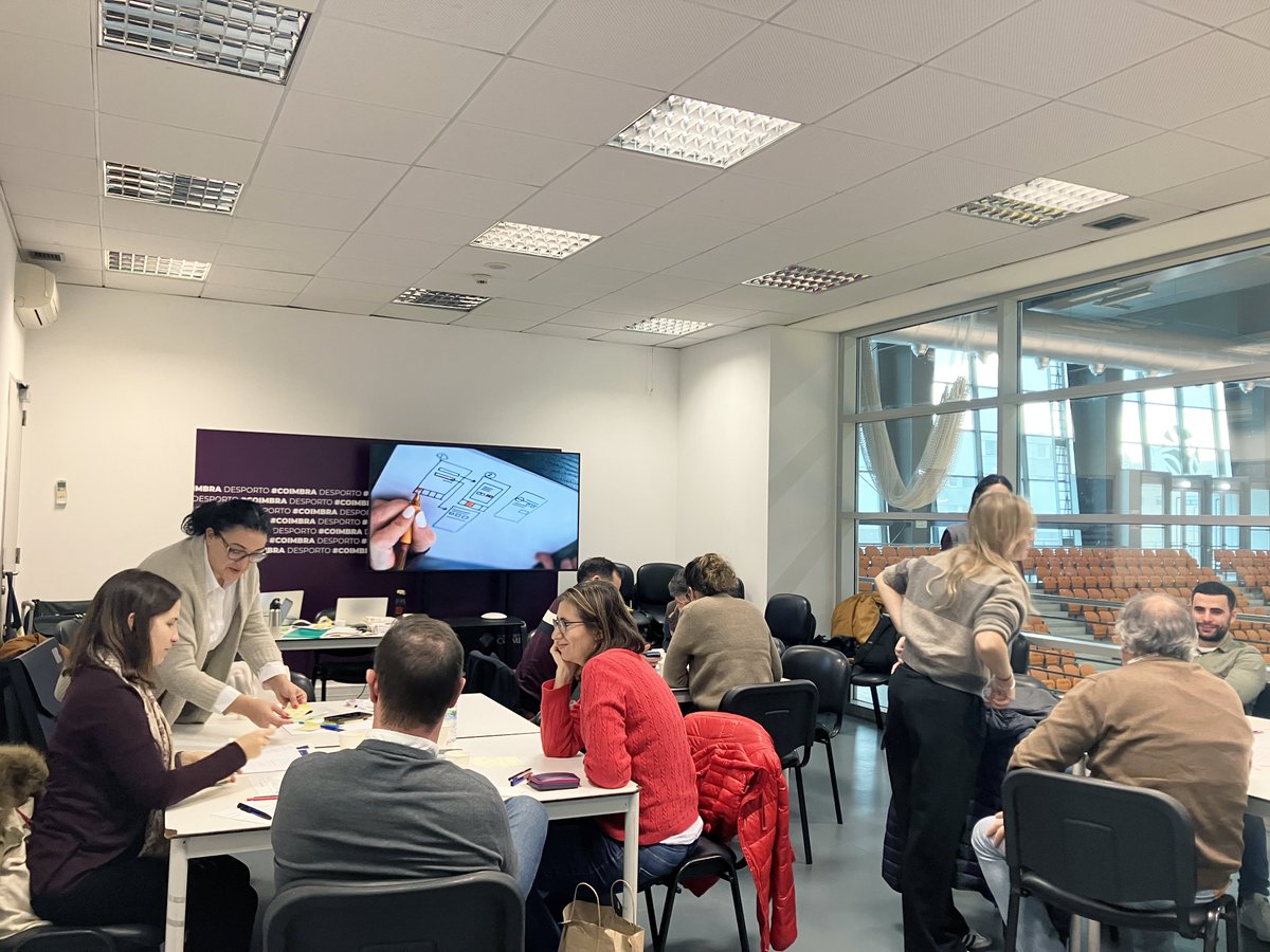 LabX_govpt's tweet image. ✨ Terminou a 3ª edição do curso “UX na Administração Pública”, em Coimbra!
17 participantes, uma missão: tornar serviços públicos mais simples e centrados nas pessoas. 🙌🇵🇹
É assim que desenvolvemos soluções baseadas em feedback real. 🚀
#ARTEGov #LabX #LMxCoimbra #UX