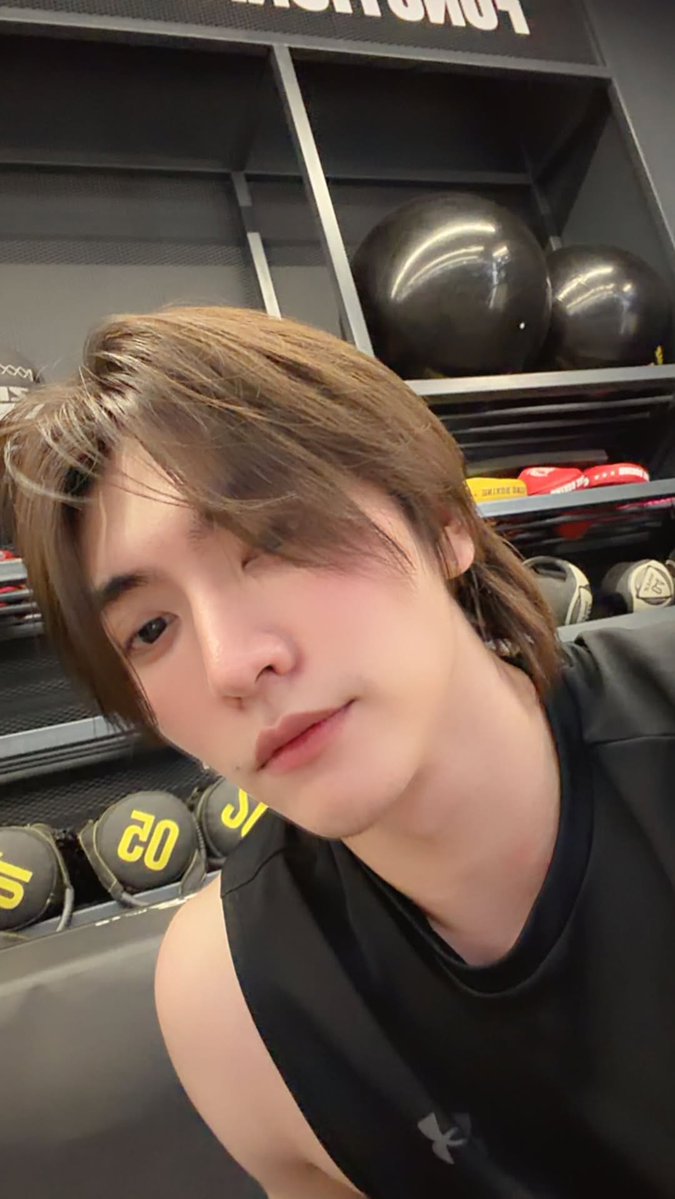 BossFCItalia's tweet image. Today our Boss shared two moments of his day with us and we are very happy

💫 IGS update  Boss 💫

🗓️ 20.11.2025

Please like 👍 comments 💬 and share 🔁

@Bossckm_
#BOSSCKM
#Bosschaikamon
#ShawtyBoss
#BoNoh
#BossFCItalia