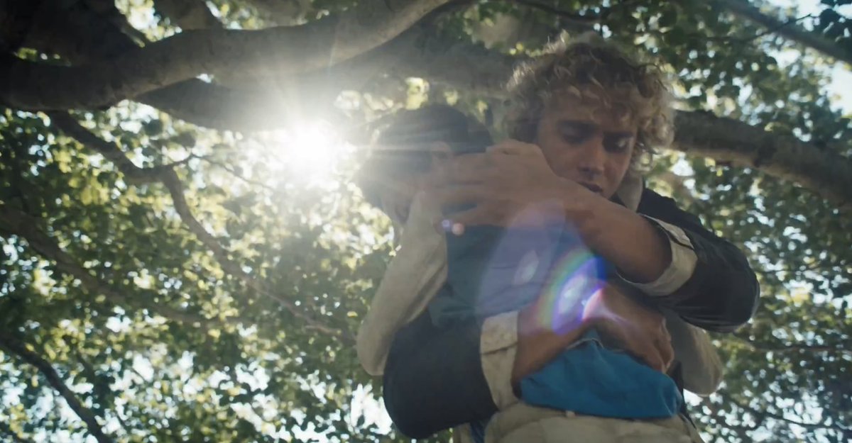 WORSHlPTHESUN's tweet image. Haymitch Abernathy older brother final boss :(((