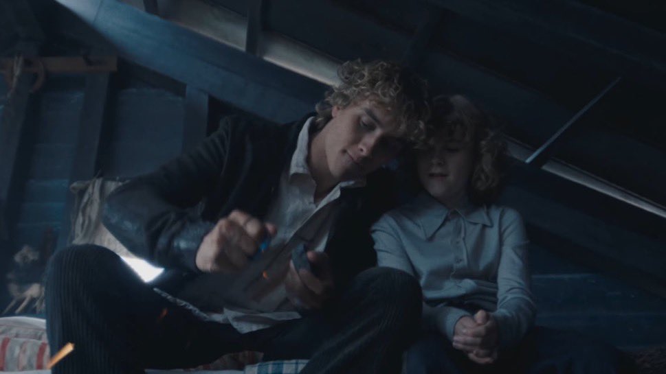 WORSHlPTHESUN's tweet image. Haymitch Abernathy older brother final boss :(((