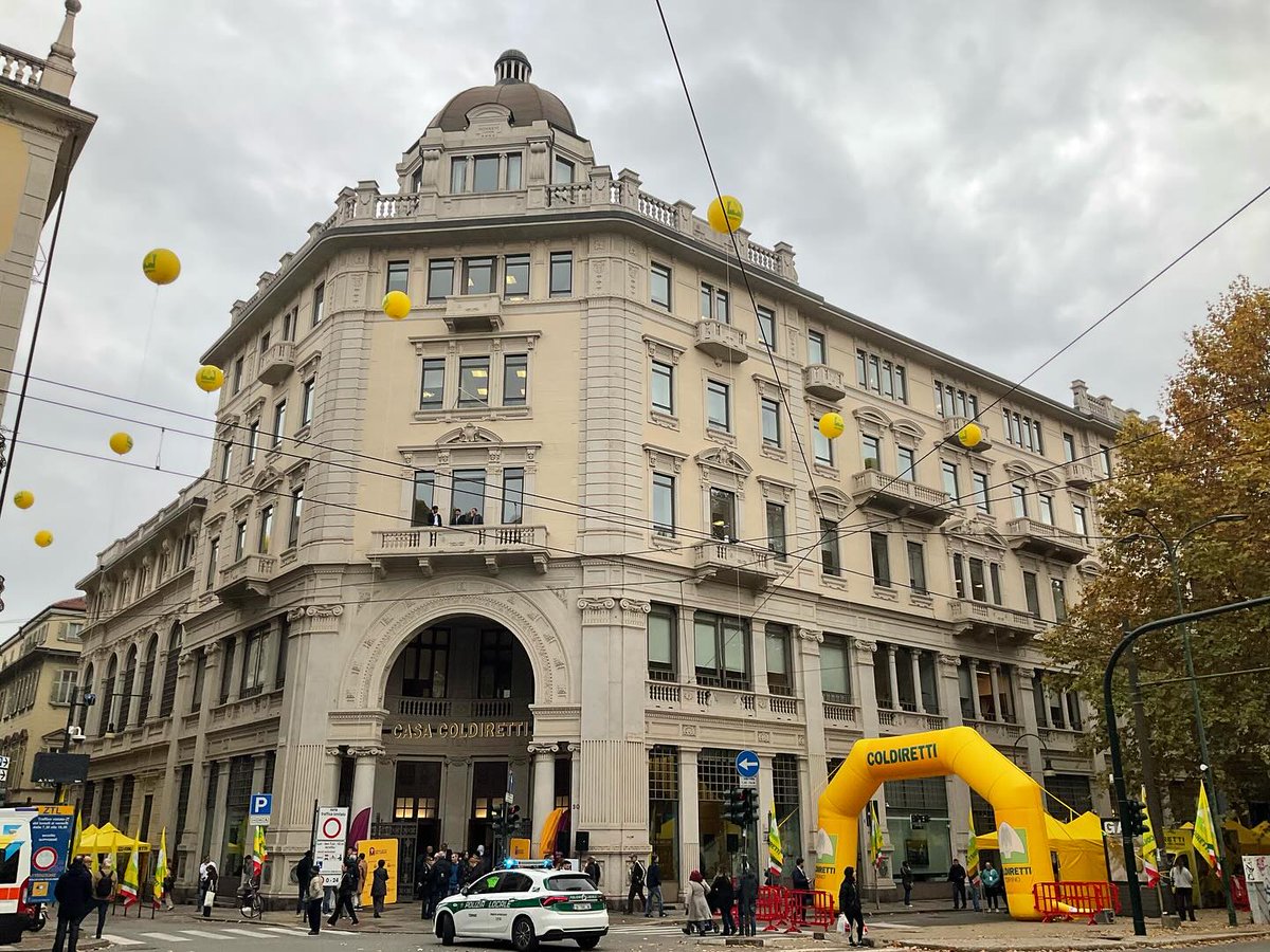 MERCATO DEL CORSO di Coldiretti: venerdì 21e sabato 22 novembre nuova apertura con i primi eventi in programma dopo la folla di oltre 5 mila visitatori per la due giorni di inaugurazione.
sguardisutorino.blogspot.com/2025/11/mercat…

#coldirettitorino #CampagnaAmica #mercatodelcorso