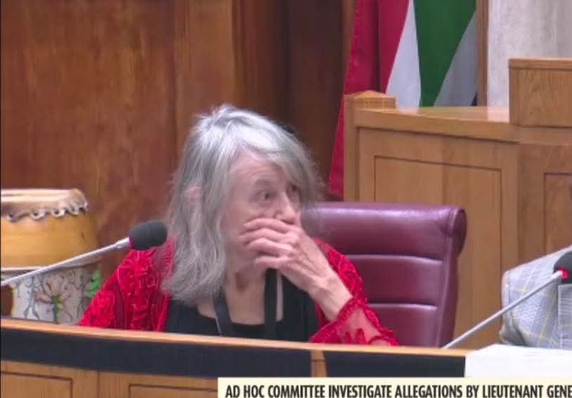 Me realizing I’m ending the year single again!🙆‍♀️